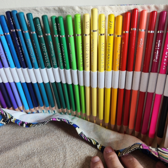 Star Joy Colored Pencils Roll Up Set - 70+ Vibrant Colors Arteza Coloring Book - Picture 5 of 9
